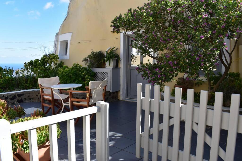 Ersi Villas Fira  Room photo