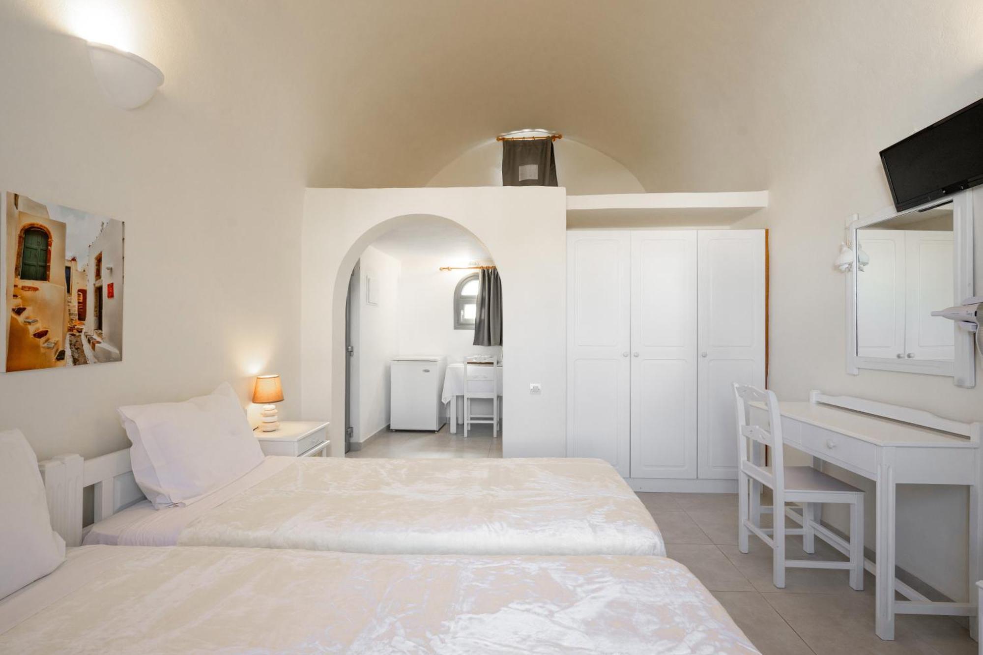 Ersi Villas Fira  Room photo