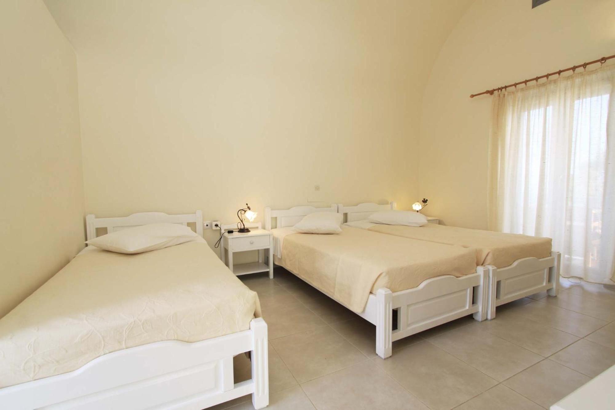 Ersi Villas Fira  Room photo